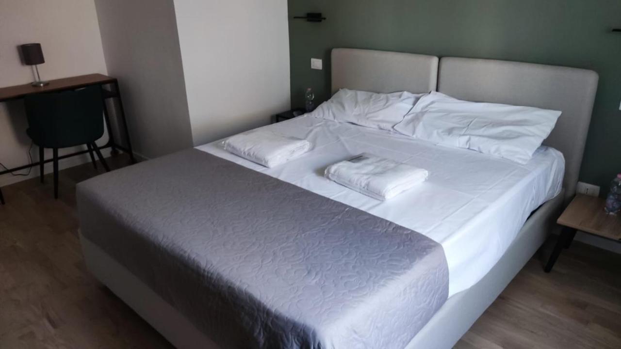 Dimora Rudiae Lecce Bed & Breakfast Ngoại thất bức ảnh
