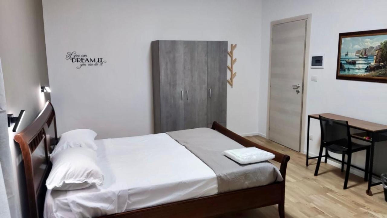 Dimora Rudiae Lecce Bed & Breakfast Ngoại thất bức ảnh